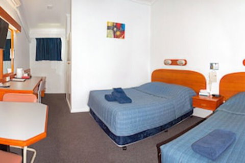 Rest Point Motor Inn - Mackay Tourism 0