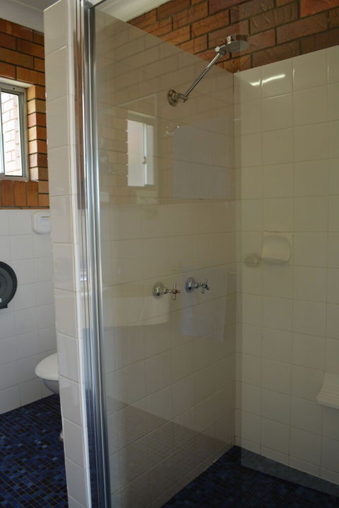 Peter Allen Motor Inn - Mackay Tourism 5