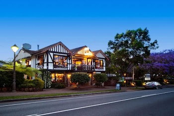 Treetops Seaview Montville - Mackay Tourism 1