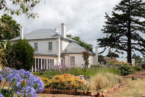 Fitzpatrick's Inn - Mackay Tourism 1