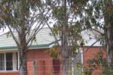 Quamby Pines Chalet - Mackay Tourism 0