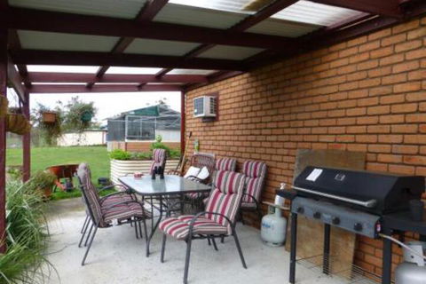 Quamby Pines Chalet - Mackay Tourism 2