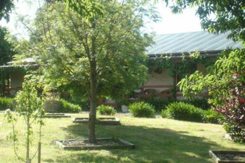 Southern Vales Bed & Breakfast - Mackay Tourism 6