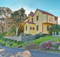 Two Story Bed  Breakfast - Mackay Tourism