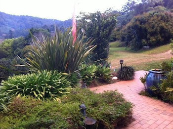 Rossmount Rural Retreat - Mackay Tourism 0