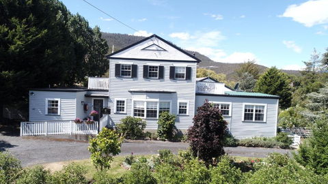 Explorers Lodge - Mackay Tourism 2