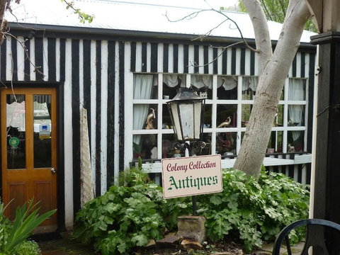 Old Colony Inn - Mackay Tourism 1