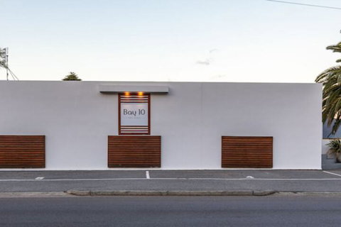 Bay 10 Accommodation - Mackay Tourism 2