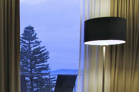 Bay 10 Accommodation - Mackay Tourism 4