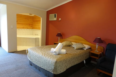 Coal Creek Motel - Mackay Tourism 4