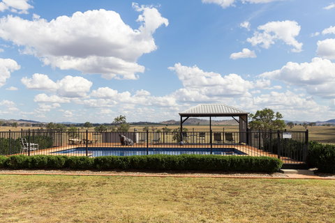 Owl Head Lodge - Mackay Tourism 2