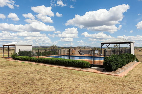 Owl Head Lodge - Mackay Tourism 1