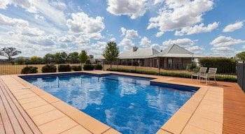 Owl Head Lodge - Mackay Tourism 3