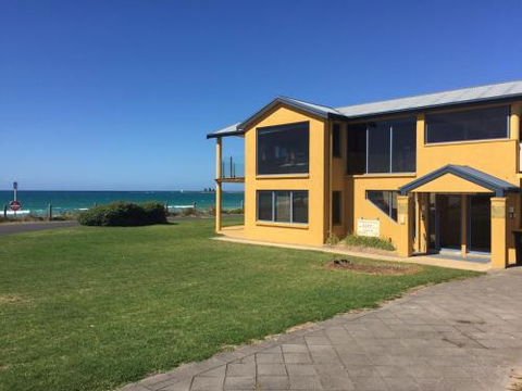 Port Fairy Getaway - Mackay Tourism 4