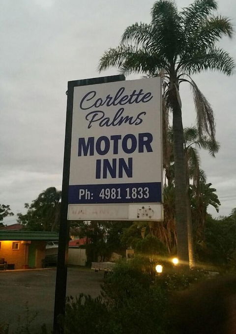 Corlette Palms Motor Inn - Mackay Tourism 5