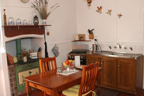 Trinity Cottage - Mackay Tourism 2