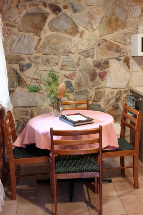 Langmeil Cottages - Mackay Tourism 1