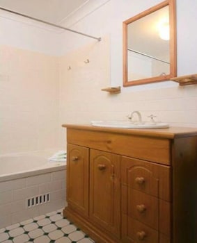 Barrington Wilderness Cedar Lodge Accommodation - Mackay Tourism 5