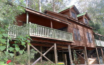 Barrington Wilderness Cedar Lodge Accommodation - Mackay Tourism 0