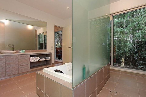 Limetree Hideaway - Mackay Tourism 4