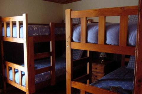 Sanctuary Park Cottages - Mackay Tourism 4