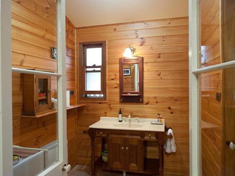 Milton Bed & Breakfast - Mackay Tourism 4