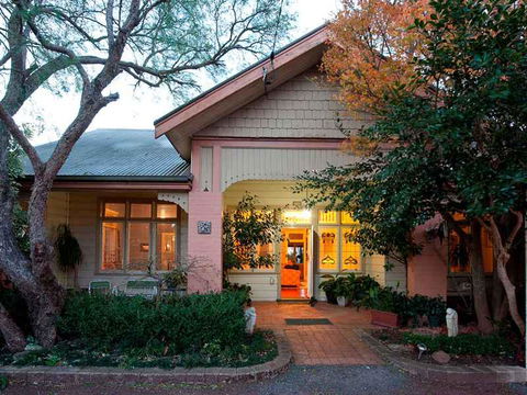 Milton Bed & Breakfast - Mackay Tourism 6