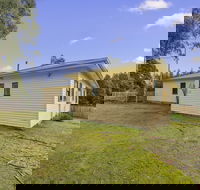 Giants Table and Cottages - Mackay Tourism
