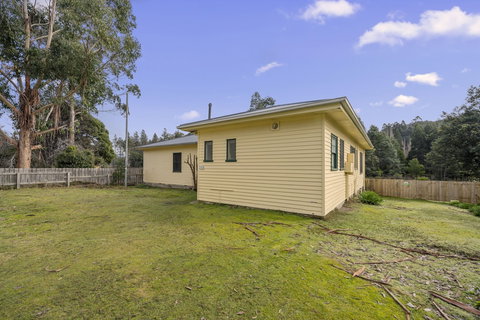 Giants Table And Cottages - Mackay Tourism 0