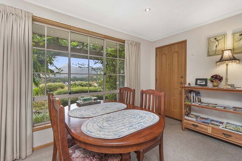 Maydena Mountain Cabins - Mackay Tourism 5