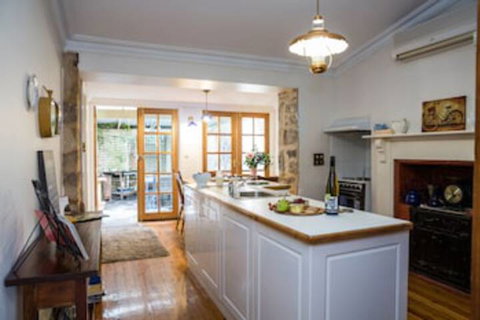 Wishing Well Cottage - Mackay Tourism 0