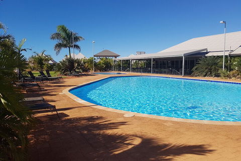Exmouth Escape Resort - Mackay Tourism 4