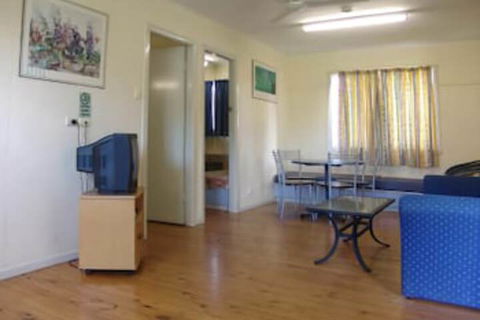 Park Beach Cabins - Mackay Tourism 5