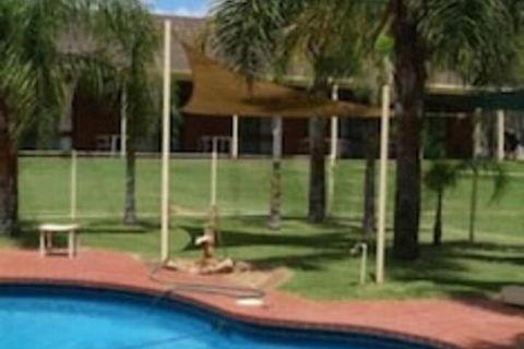 Tocumwal Golf Resort - Mackay Tourism 4