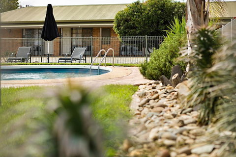 Statesman Motor Inn - Mackay Tourism 3