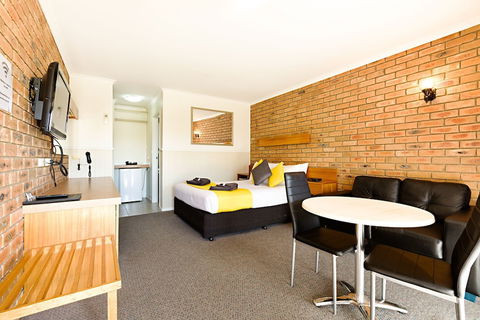 Statesman Motor Inn - Mackay Tourism 6