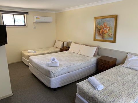 Woodmans Hill Motel - Mackay Tourism 1