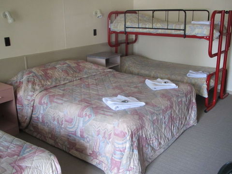 Woodmans Hill Motel - Mackay Tourism 2