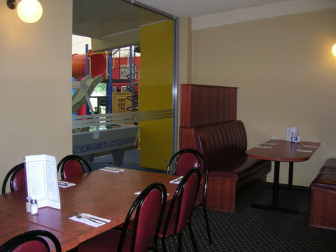 Overlander Hotel Shepparton - Mackay Tourism 2