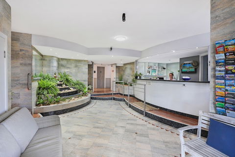 Beachside Resort - Kawana Waters - Mackay Tourism 4