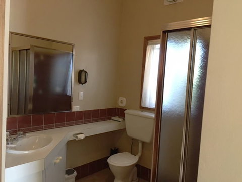 Westwood Motor Inn - Mackay Tourism 6