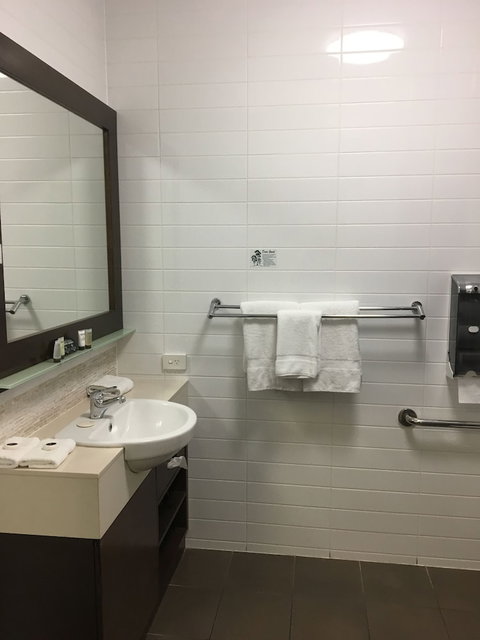 Sfera's Park Suites & Convention Centre - Mackay Tourism 6