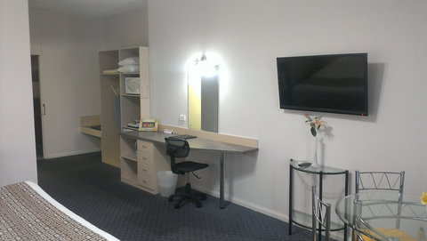 Lindy Lodge Motel - Mackay Tourism 2