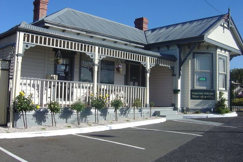 Hobart Cabins And Cottages - Mackay Tourism 3
