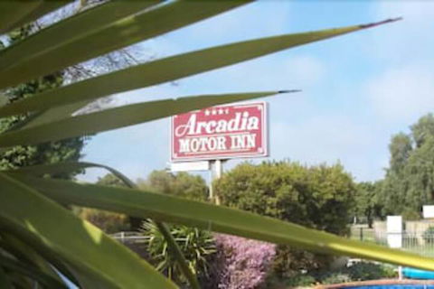 Arcadia Motor Inn - Mackay Tourism 4