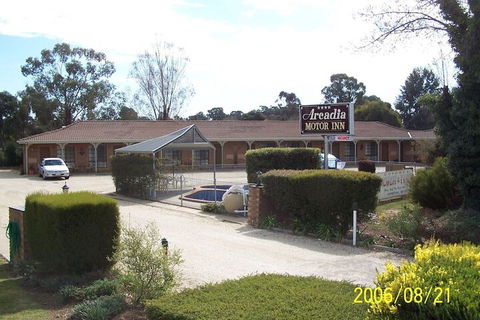Arcadia Motor Inn - Mackay Tourism 1