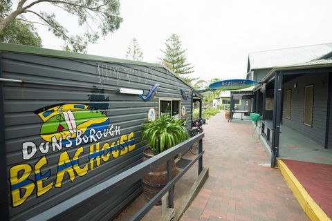 Dunsborough Beachouse YHA Hostel - Mackay Tourism 6