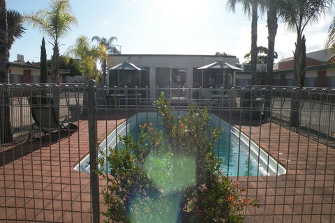 Corowa Motor Inn - Mackay Tourism 6