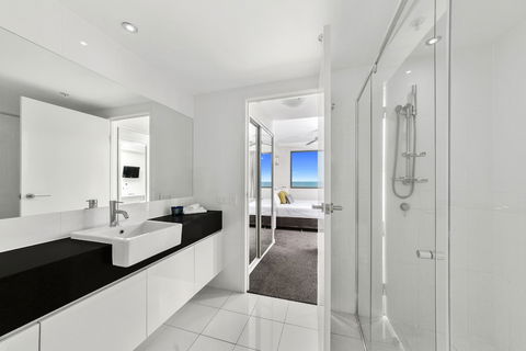Beach On Sixth - Mackay Tourism 3