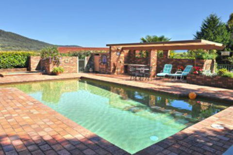 Langbrook Estate Cottages - Mackay Tourism 0